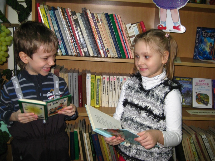 маленьким читателям Никите Кимнатному и Яне Стукало  нравятся стихи Агнии Барто