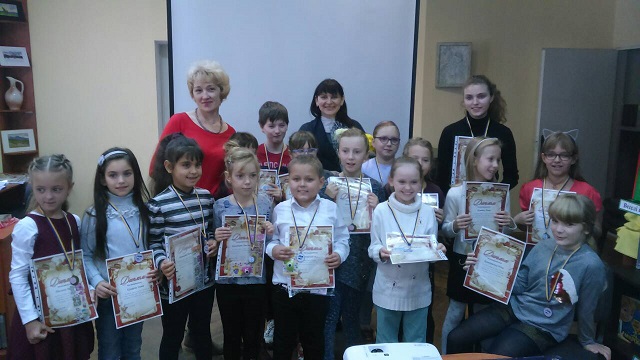Діти отримали грамоти, справжні медалі і корисні для творчості подарунки