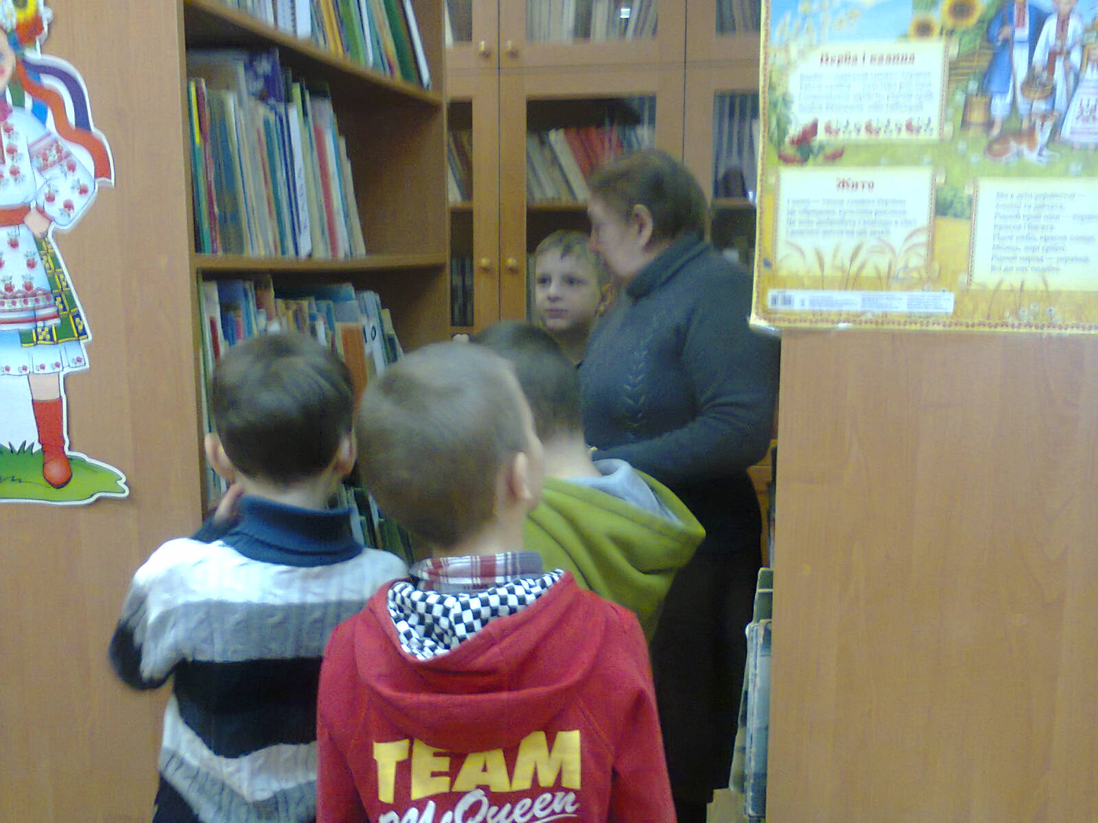 діти цікавилися новими книжковими виставками