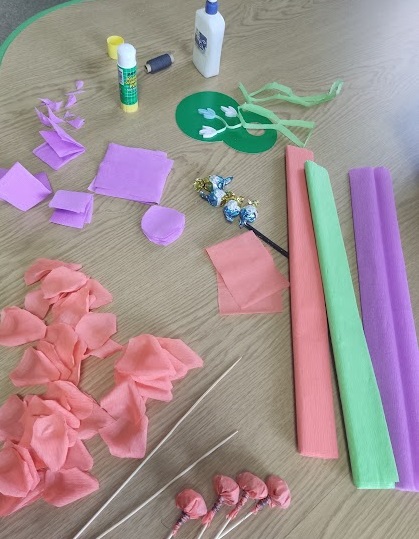 «На свято маму здивую солодкий букет подарую»