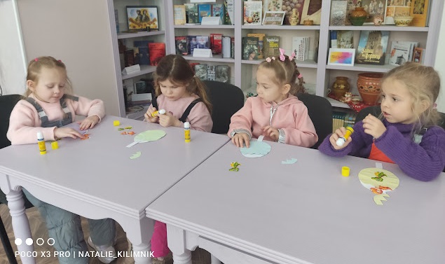 «Динозаври: невигадана історія»