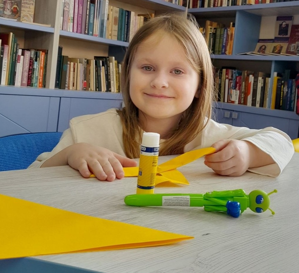 «Веселий великодній кролик»